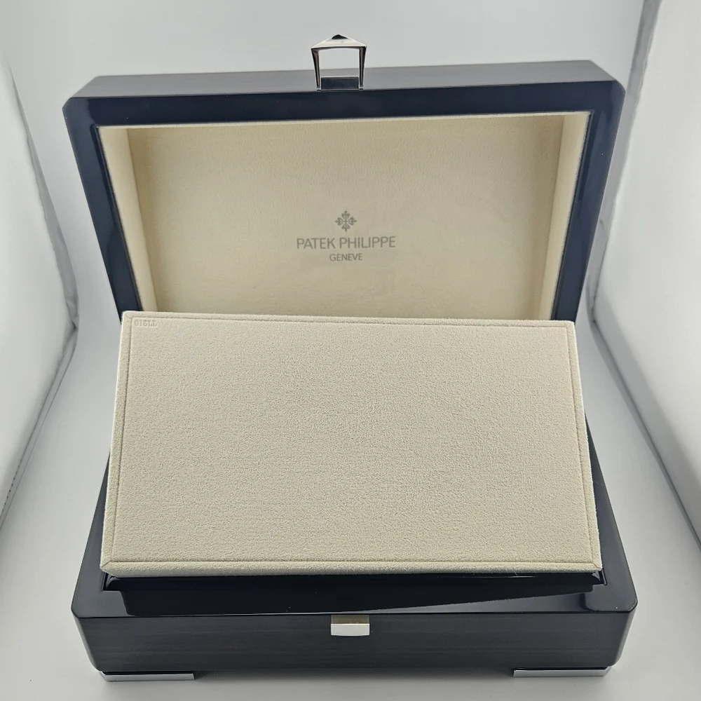 Patek Philippe brown wooden watch box with cover cloth - Picture 5 of 16